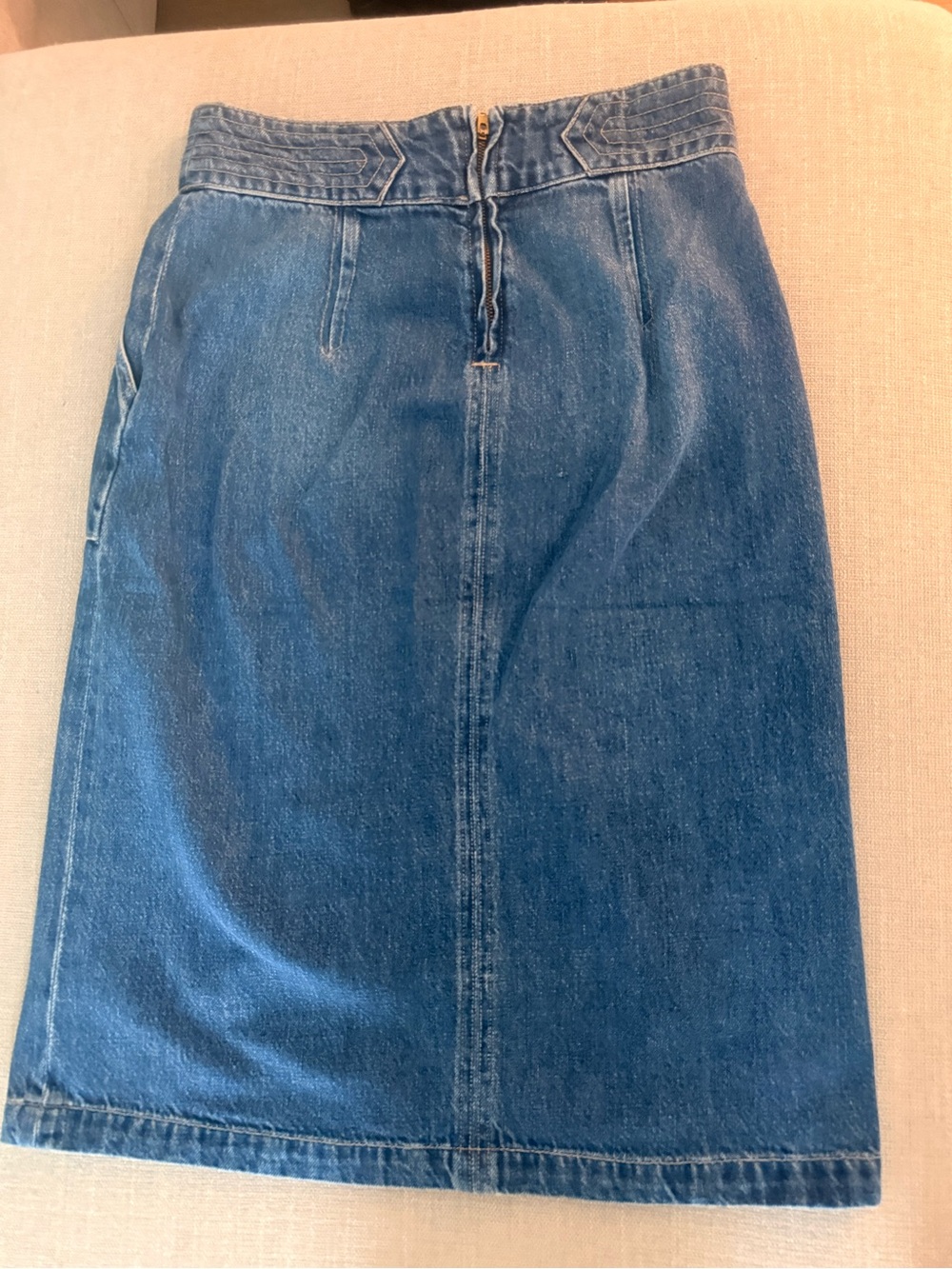 Frame Denim Mid-Length Blue Denim Pencil Skirt with Front Patch Pockets - Picture 2 of 3